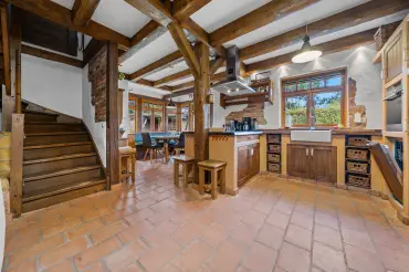 Küche und Essbereich